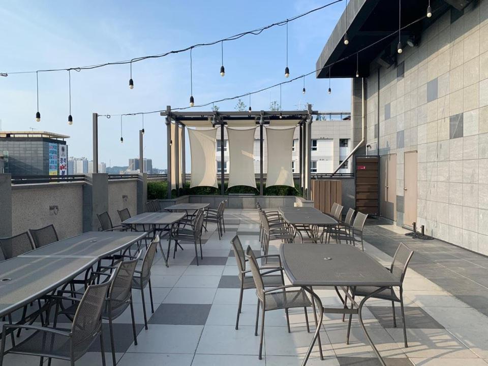 On City Hotel Cheonan Exterior photo