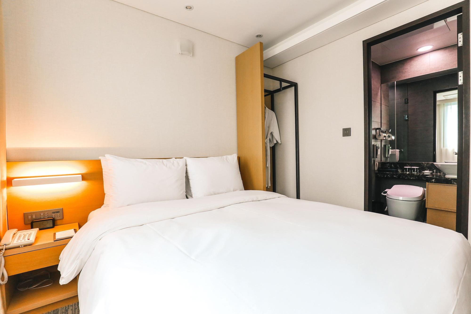 On City Hotel Cheonan Exterior photo